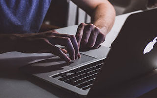 抖音网红一只霸王兽 跳蛋直播土豪第三视角 放尿 视频